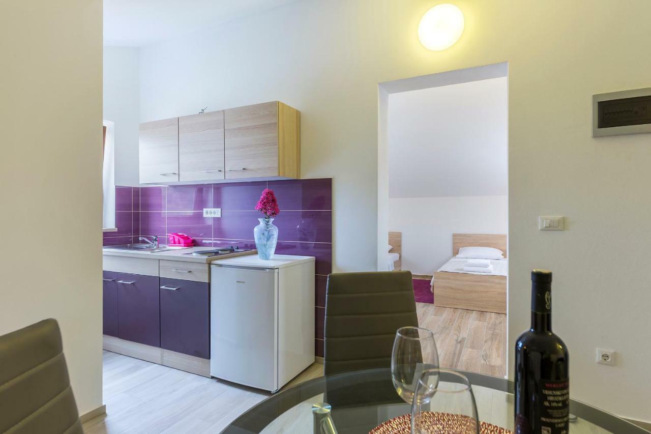 Apartmani Suzi Pula Dış mekan fotoğraf