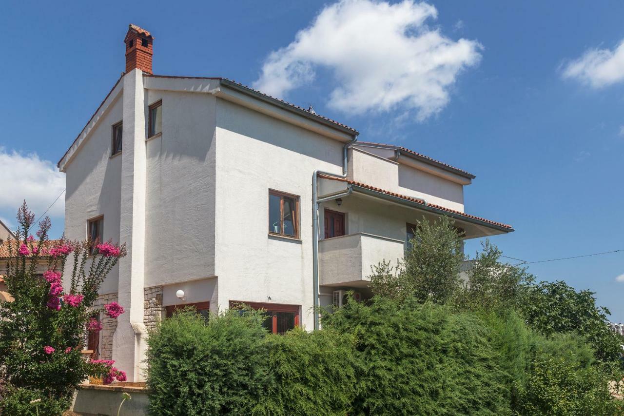 Apartmani Suzi Pula Dış mekan fotoğraf